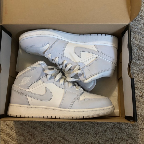 Jordan Kids Sneakers in Cobalt Bliss and White